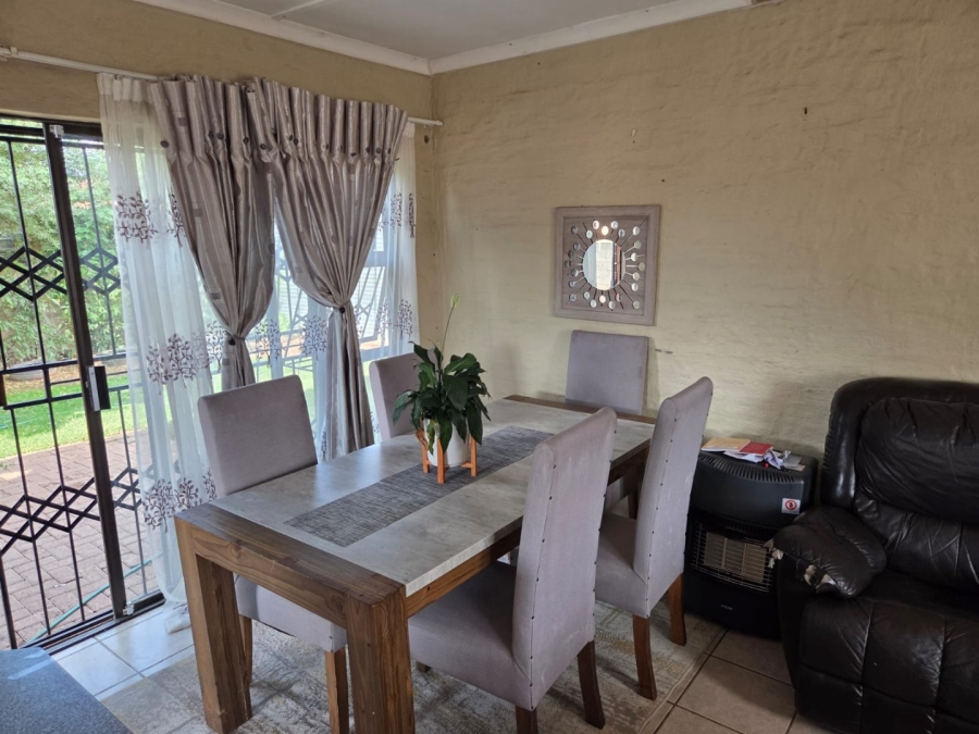 3 Bedroom Property for Sale in Lourierpark Free State